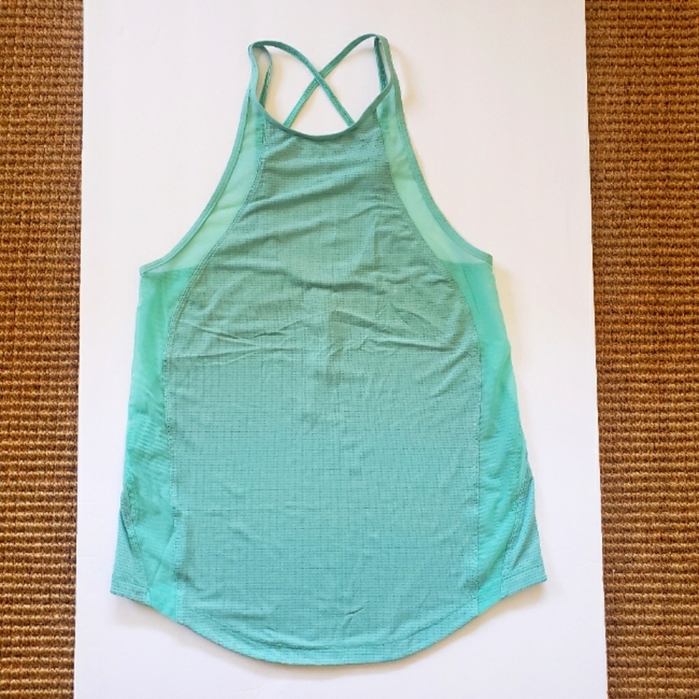 Lululemon racer top sz.2 in teal